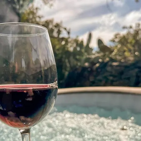 5 Min From The Sea - Jacuzzi Garden Parking Wifi Holiday home *