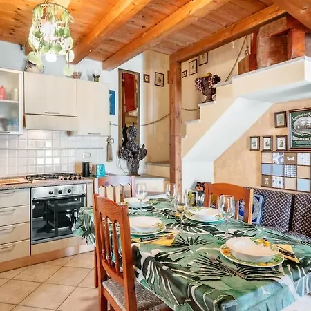 5 Min From The Sea - Jacuzzi Garden Parking Wifi