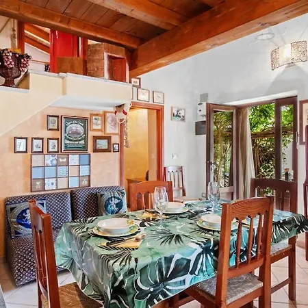 5 Min From The Sea - Jacuzzi Garden Parking Wifi Holiday home *